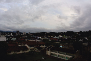 Amanhecer Blumenau em 09/10/2015.