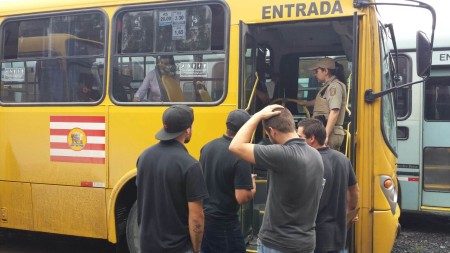 apreensão onibus 1