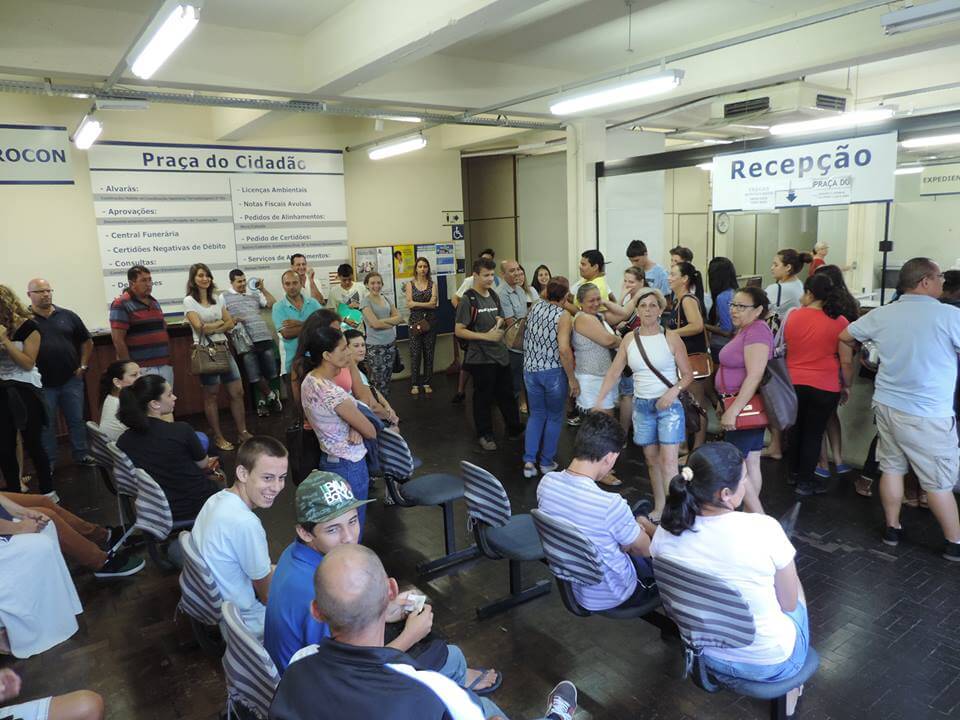 Carteira trabalho fila