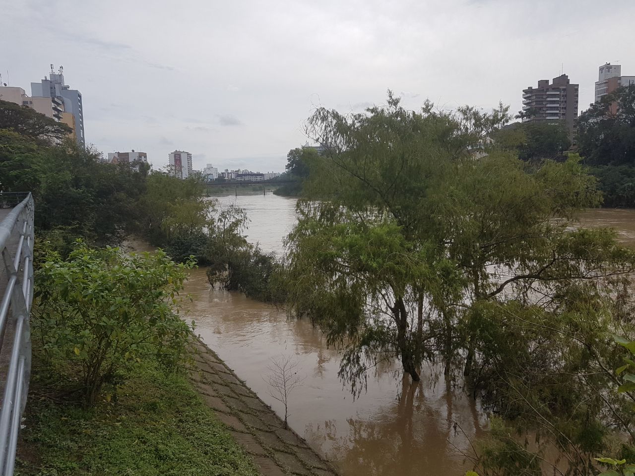 rio itajai açu