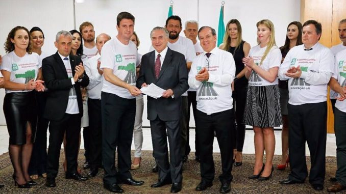 Temer com prefeitos do Alto Vale