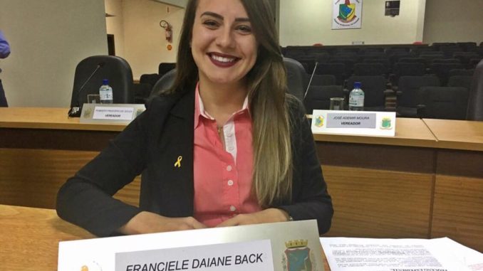 franciele Back