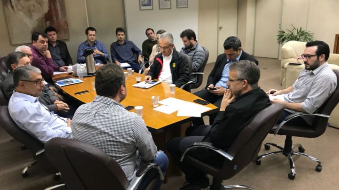 mario e secretarios combustiveis