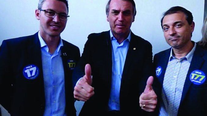 Bolsonaro e comandante moises