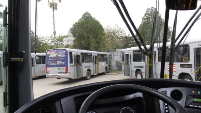 onibus blumenau