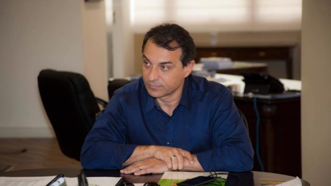 carlos Moises