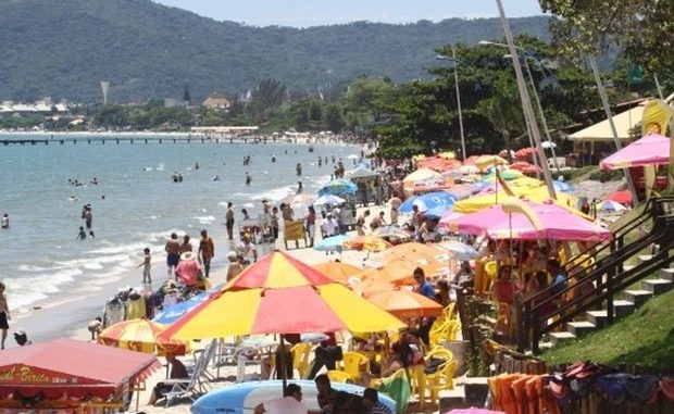 PRAIAS