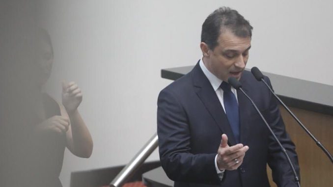 carlos moises posse