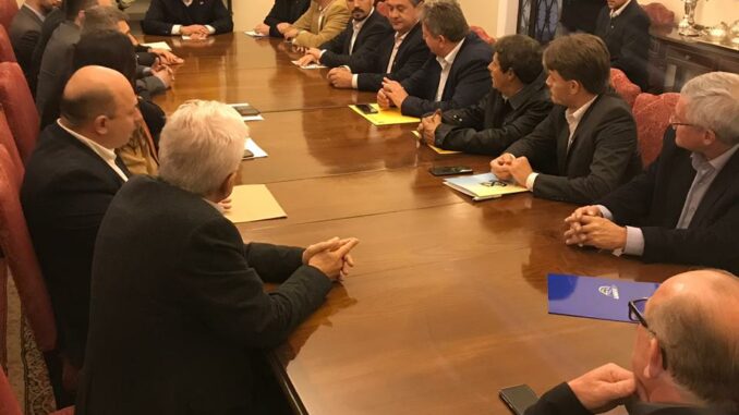 Governador carlos Moises e prefeitos