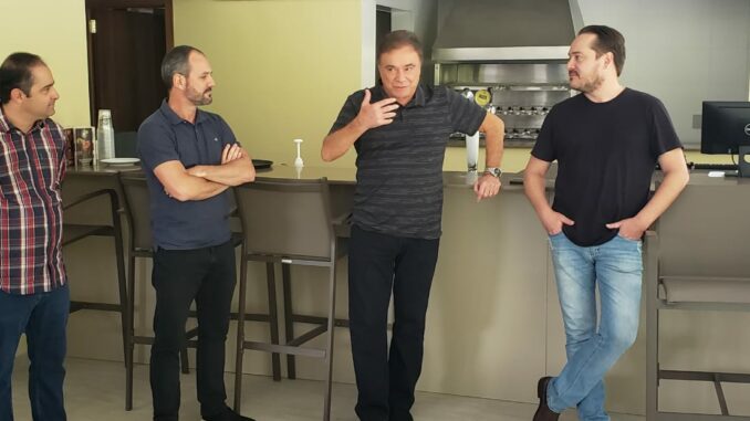 Alvaro Dias, Andre espezim e laerfcio Scuster