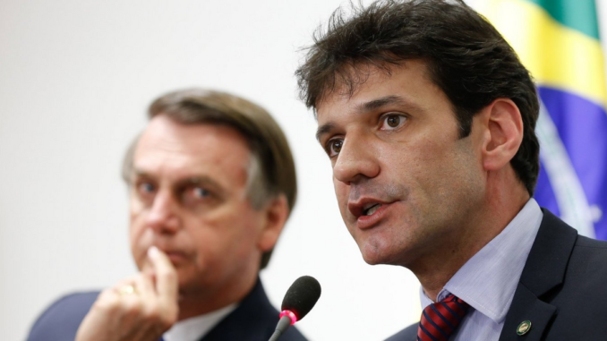 ministro do turismo