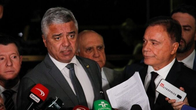 senadores