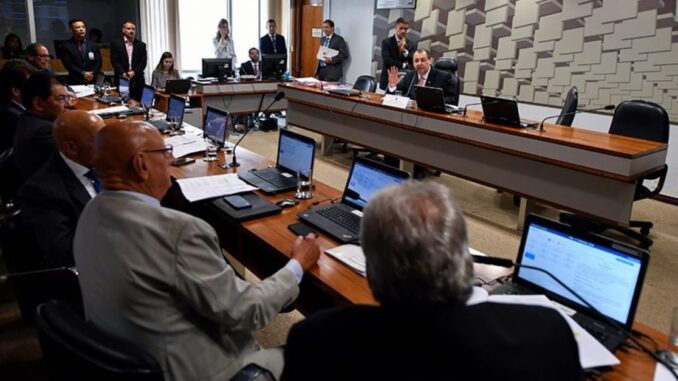 senadores