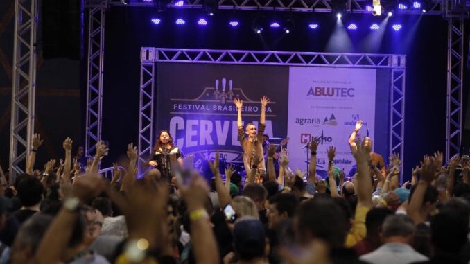 Festival-Brasileiro-da-Cerveja-200315-Público-Crédito-Daniel-Zimmermann-min