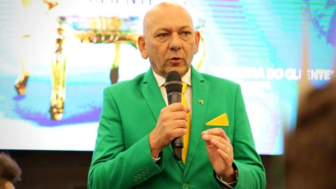 luciano hang