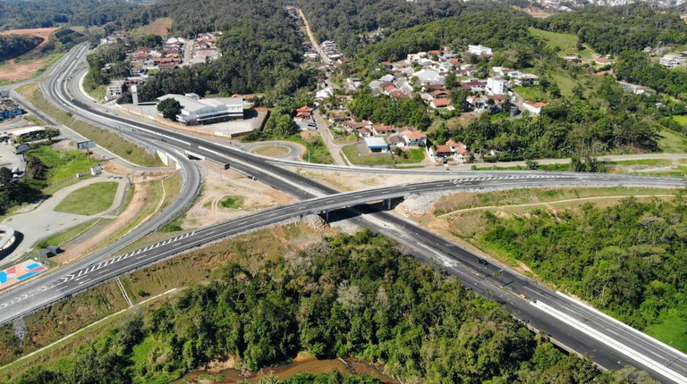 Um avanço importante na duplicação da BR 470. Confira como estão as ...