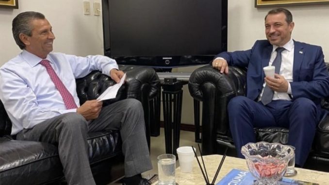 julio e moises