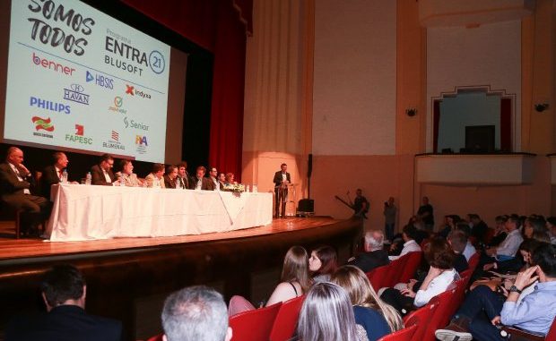 Entra 21