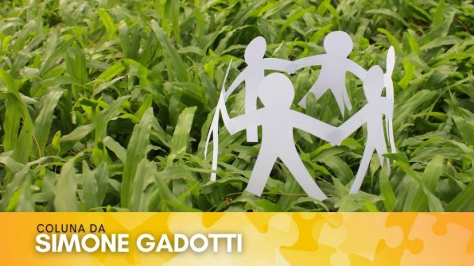 simone-gadotti-opiniao
