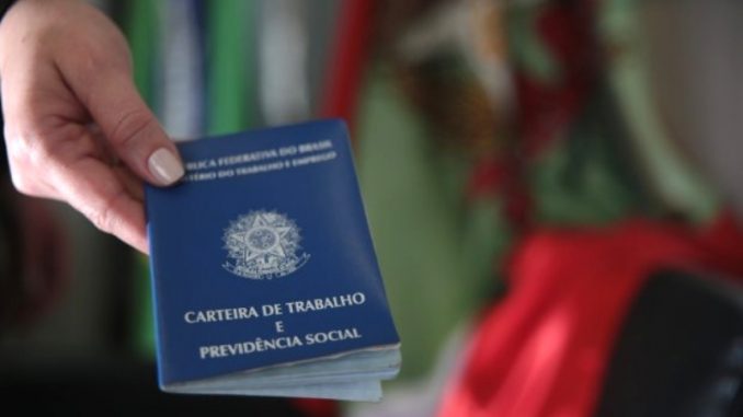 carteira-de-trabalho-emprego-sc