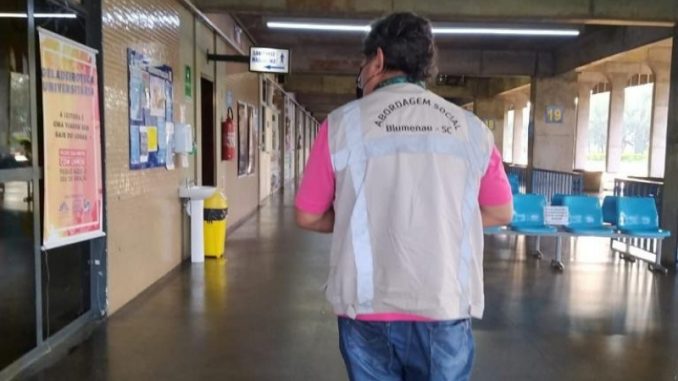 abordagem-social-blumenau-frio-intenso