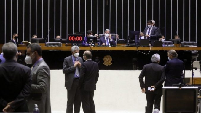 camara-dos-deputados-icms-combustiveis