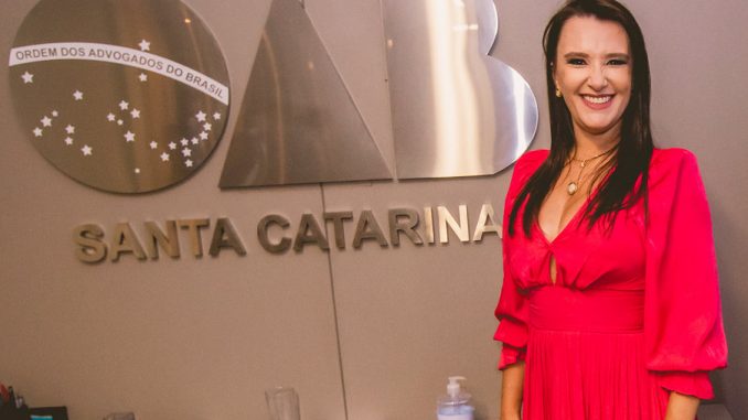 Cláudia Prudêncio_presidente da OAB_SC