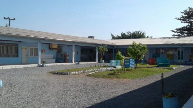 escola-adelaide