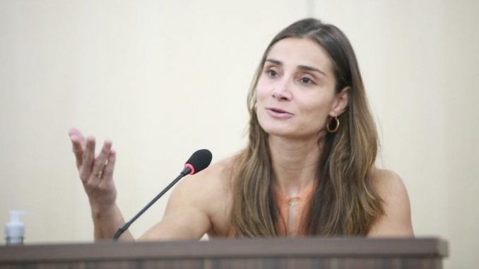 andrea-pontes-paradesporto