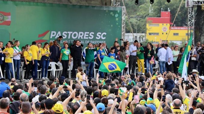 Bolsonaro-Marcha-Jesus-Balneário-Camboriú