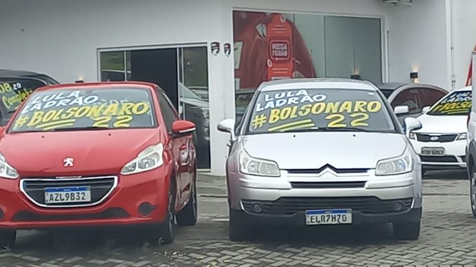 Loja-carro-Lula-Bolsonaro