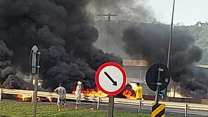 bloqueio estrada