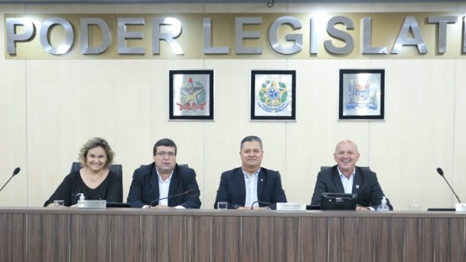 mesa-diretora-camara