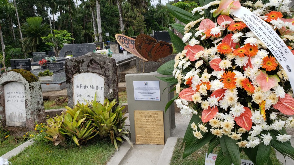 Cerimônia lembra os 201 anos de nascimento de Fritz Müller Informe