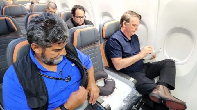 bolsonaro-volta-ao-brasil