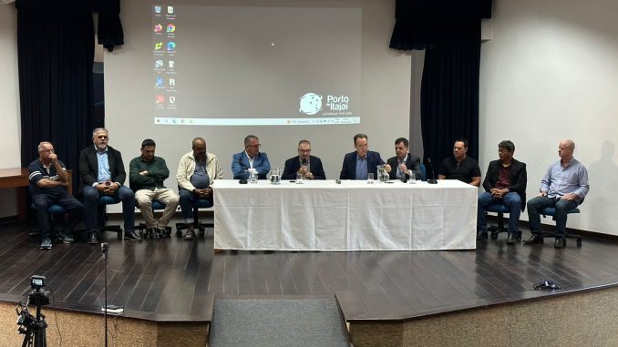 Reunião-porto-Itajaí