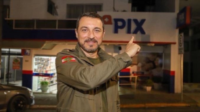 carlos-moises-pix