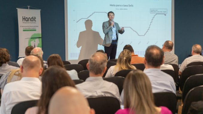colunista-valor-economico-blumenau