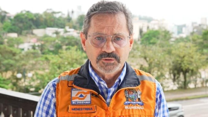 chuvas-blumenau-defesa-civil-menestrina