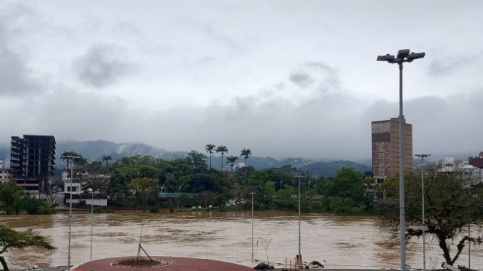 Rio-Chuva-Blumenau