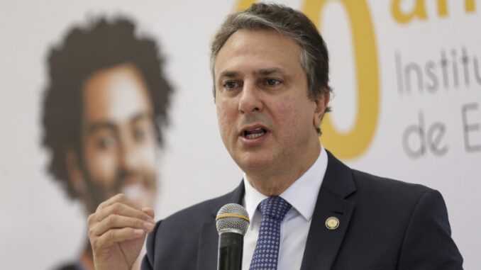 camilo-santana-educacao-fies-renegociacao