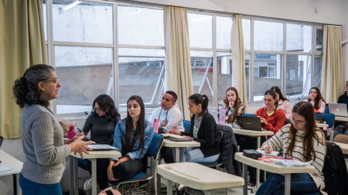 fotonoticia_UniversidadeGratuita_MarcoFavero_Secom