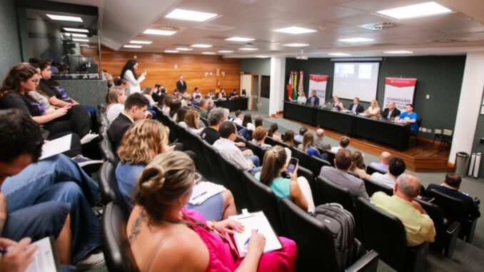 audiência-pública-universidade-gratuita