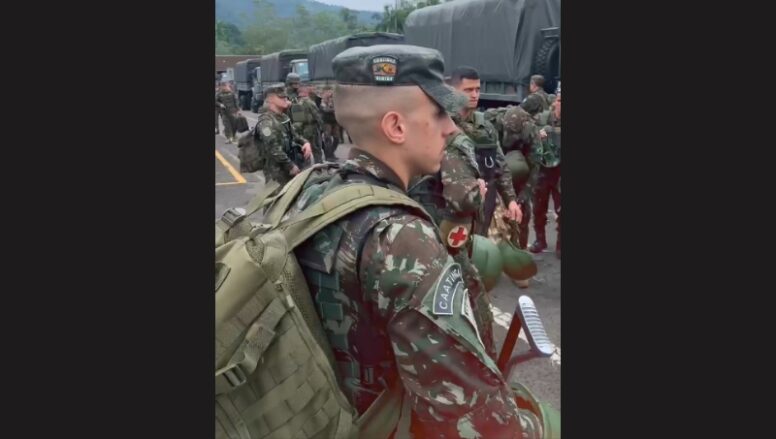 Militares do 23º BI partem para o Rio Grande do Sul - Informe Blumenau
