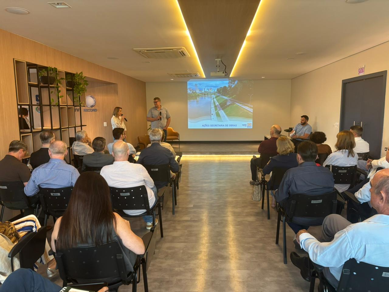 ACIB recebe secretário de Obras de Blumenau para tratar do Corredor ...